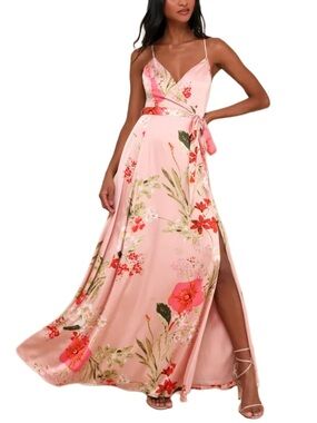 Lulus maxi dress. Blush pink floral. NWT. SIZE S. #elegant #wedding #feminine